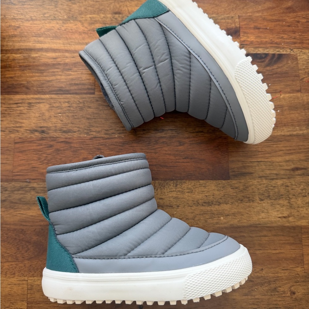 Cat & Jack Gray and Teal Kids Boots
